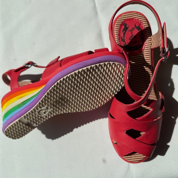 Lucky Rainbow Foam Platform Sandals - Picture 4 of 7